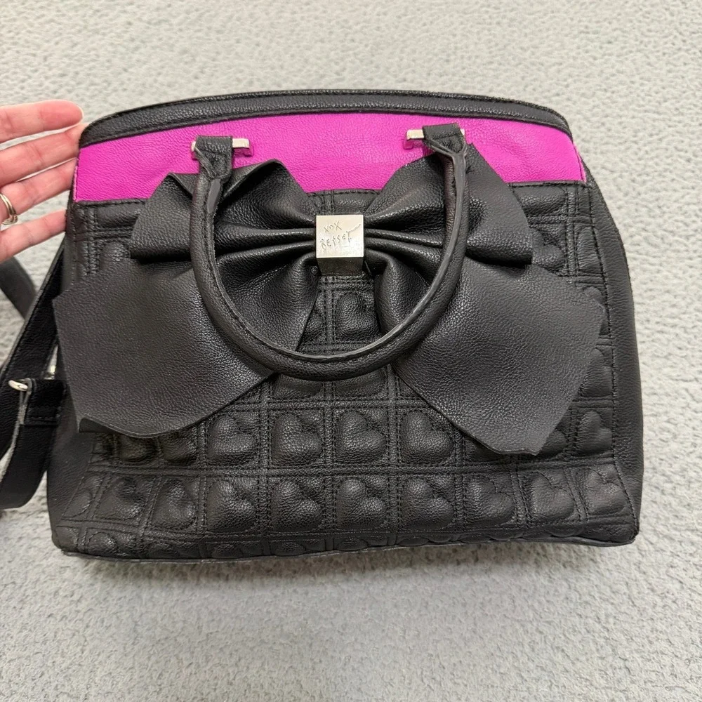 Betsey Johnson Purse Black Pink Heart Quilted Bow Satchel Crossbody Bag Strap